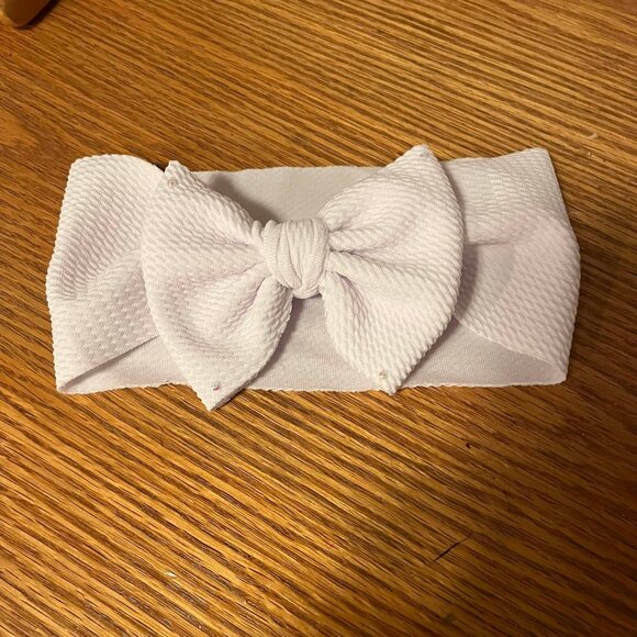 Handmade Baby Girl Headband Bow 6-12 Months - Picture 1 of 3